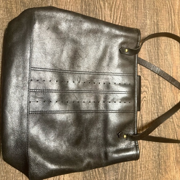 Banana Republic EUC Black Leather Tote Bag - Picture 3 of 16